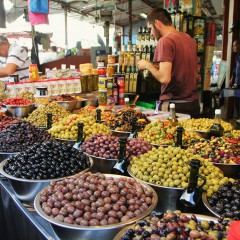 Olijven op een markt in Jeruzalem
